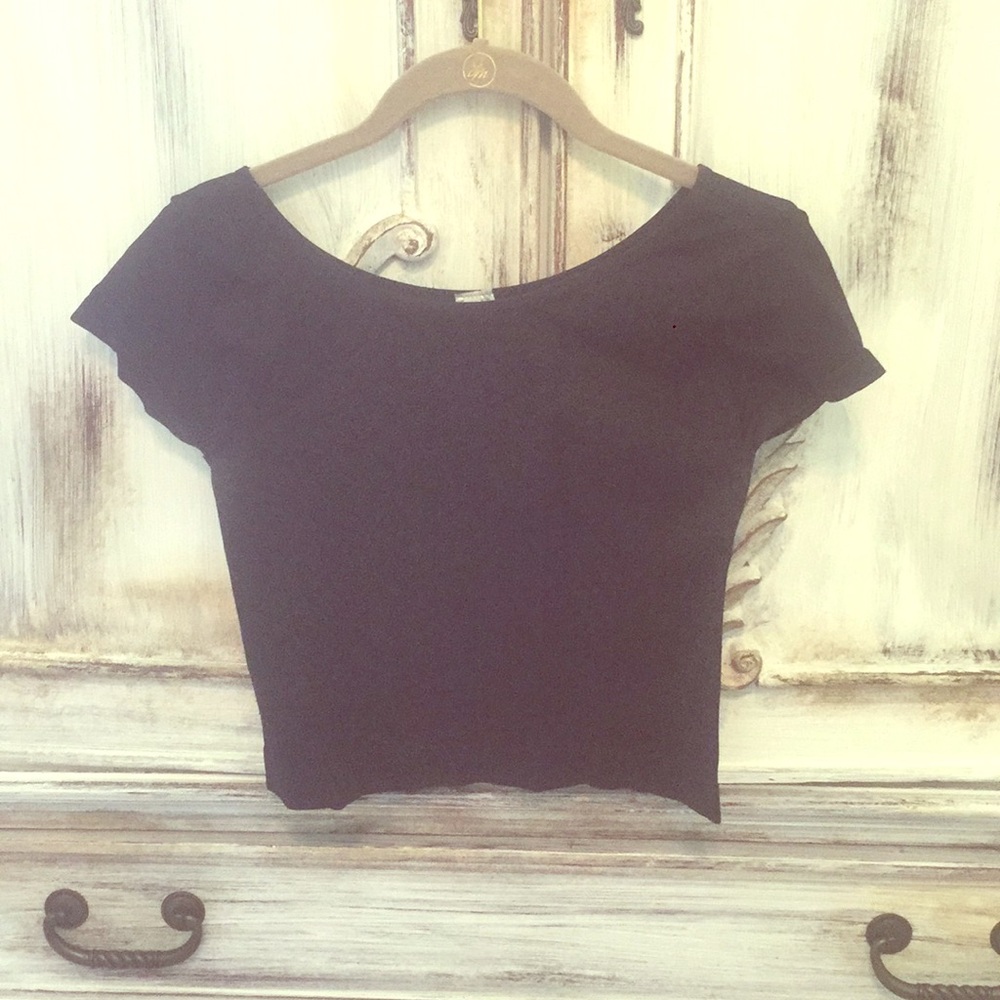 Black crop top